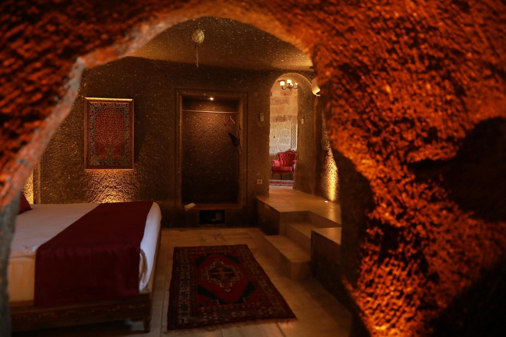 Sah Saray Cave Suites Halal Hotel 괴레메 외부 사진