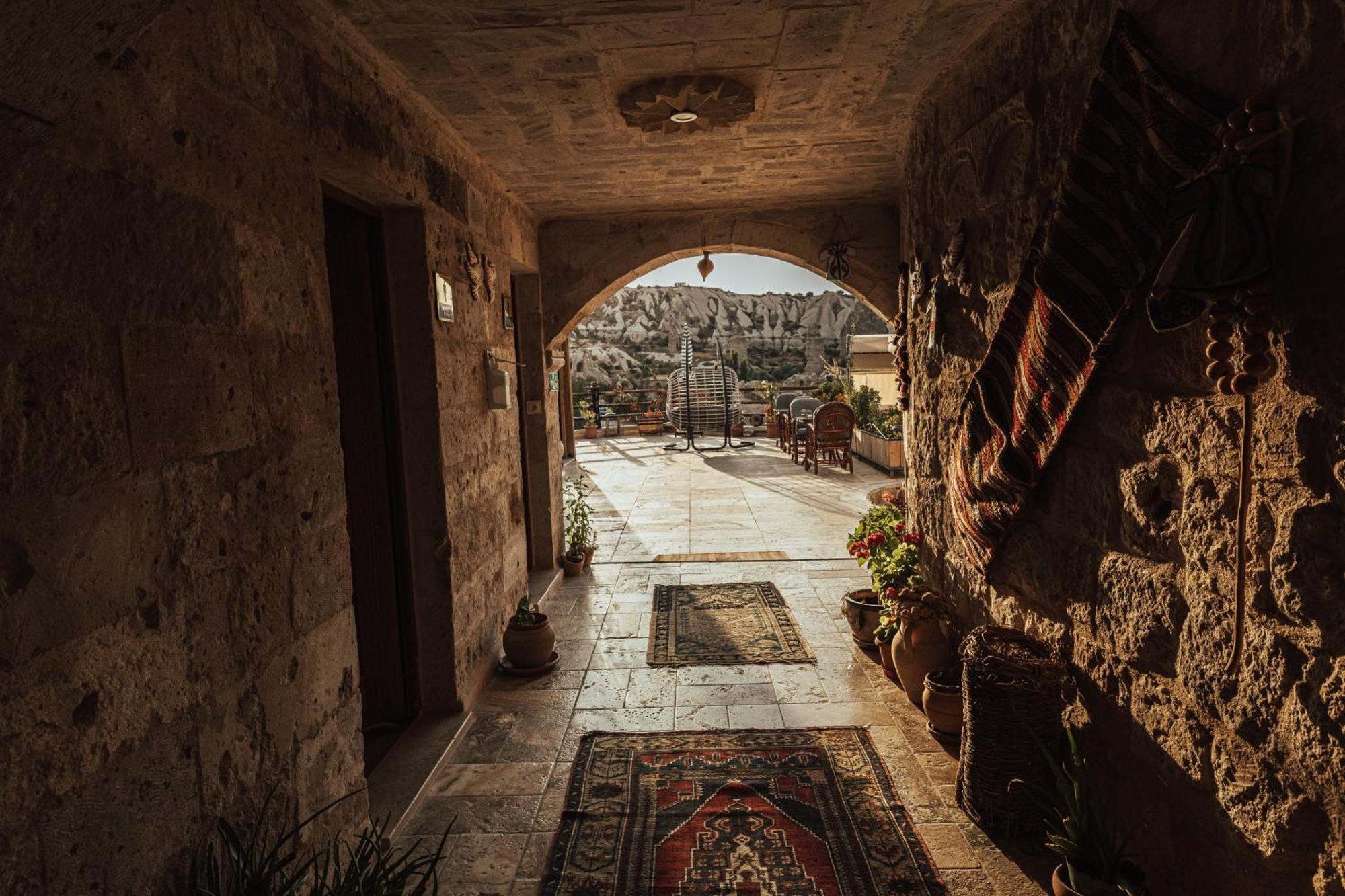Sah Saray Cave Suites Halal Hotel 괴레메 외부 사진