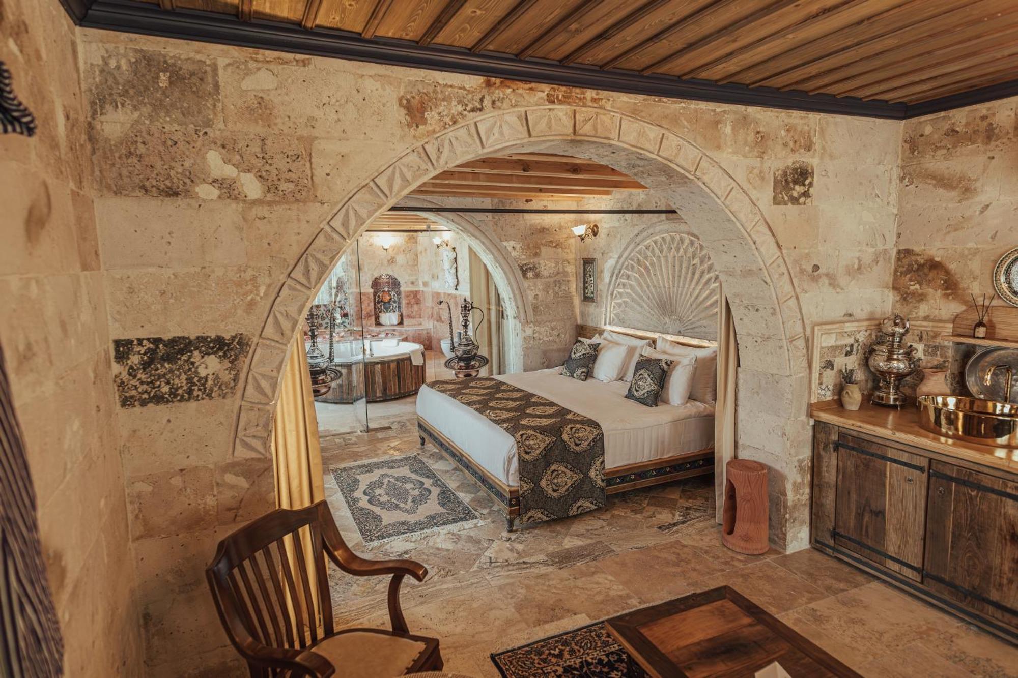 Sah Saray Cave Suites Halal Hotel 괴레메 외부 사진