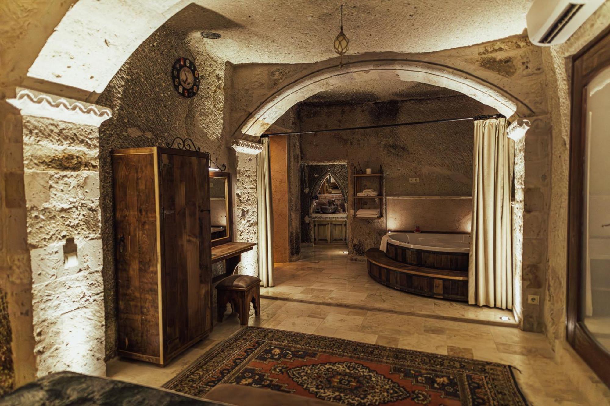 Sah Saray Cave Suites Halal Hotel 괴레메 외부 사진